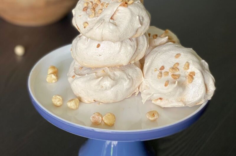Hazelnut Meringue Cookies
