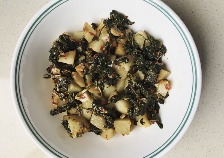 Aloo Palak (Potatoes & Spinach Sabzi)