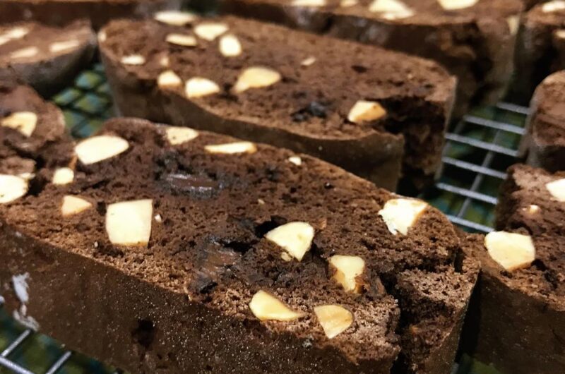 Almond & Chocolate Chip Biscotti